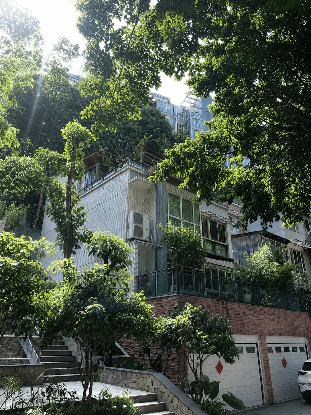 滨海岛居岁月从容升级：小小岛老别墅加装蒂升悦行款电梯